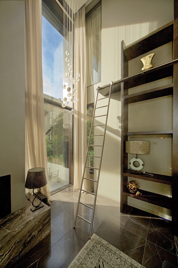 Corner windows - internal view